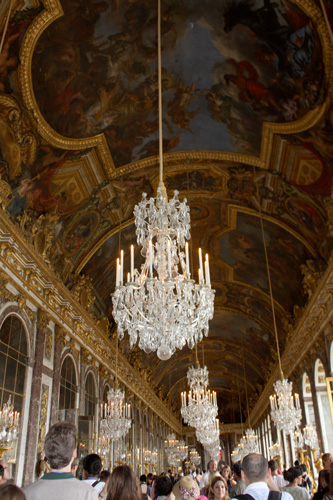 Ceiling---Hall-of-Mirrors