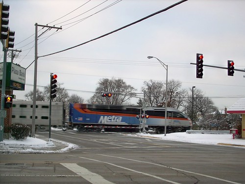 Westbound Metra morning rush hour commuter train.  Elmwood Park Illinois.  December 2007. by Eddie from Chicago