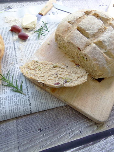 rosemary olive peasant bread