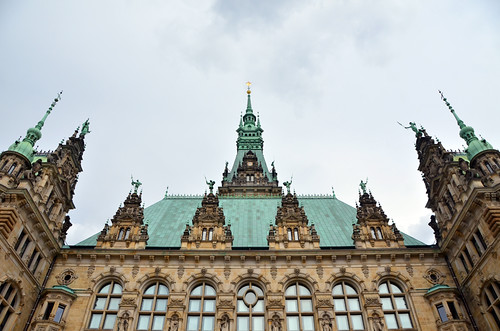 Hamburg Rathaus by Hugo Alexandre Cruz