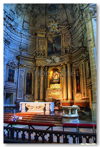Altar-mor da Basílica Santa María del Coro by VRfoto