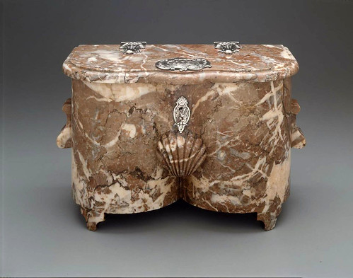 008-Caja de tabaco-Marmol y plata-1756–62-Francia-© 2012 Museum of Fine Arts Boston