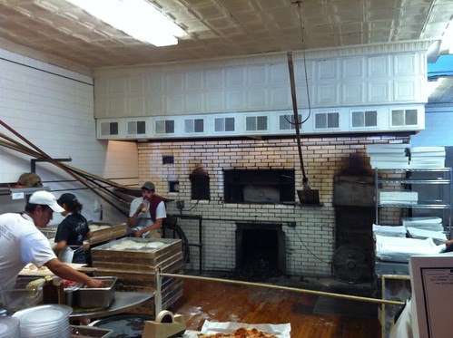 Frank Pepe's pizza oven