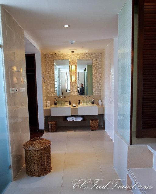 Seaview Jacuzzi Penthouse-3 Bedrooms bathroom