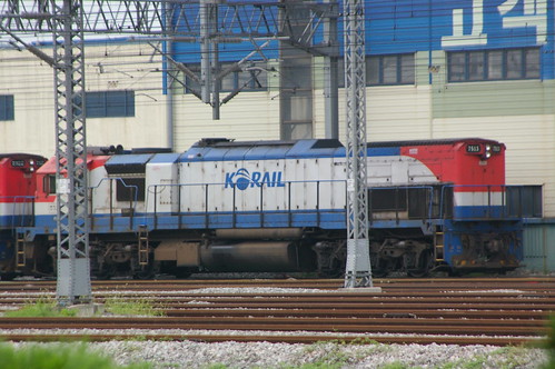 KORAIL 7500 series in Uiwang.sta, Uiwang, Gyeonggi-do, S.Korea /Aug 19, 2012