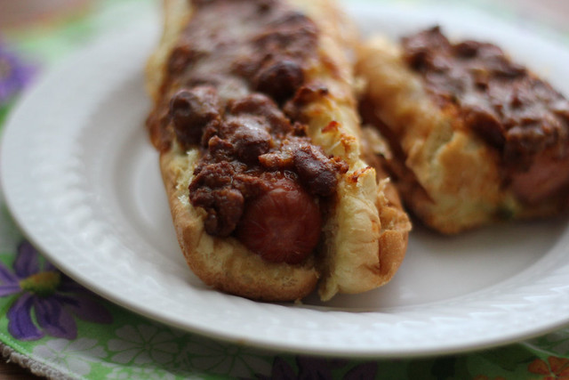 Oven Chili Dogs