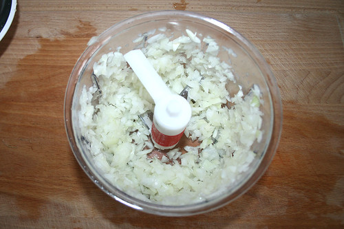 20 - Zwiebel zerkleinern / Dice onion