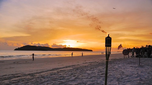 Puesta de sol en Pantai Cenang - Langkawi - Malasia - Original Photography by Philip Karstadt
