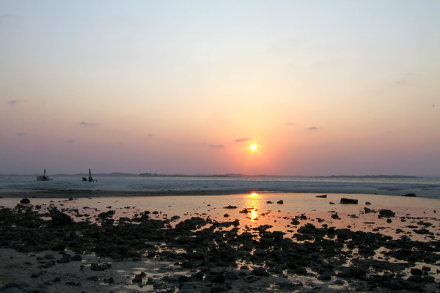 Nikoi Island: Sunset