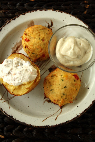President's Choice Crab Cakes, Potato Topper & Jalapeno and White Cheddar Dipping Sauce