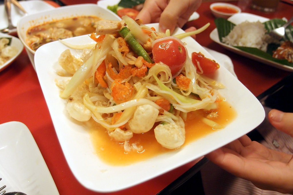 Must Try Bangkok Food: Papaya Salad