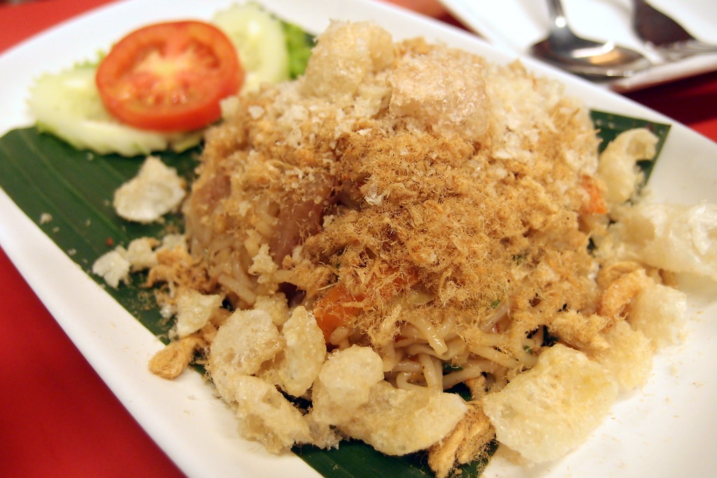 Fried Thai rice flour noodles @ Somtam Nua
