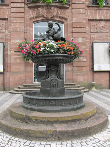 fontaine et monument raon l'etape 055