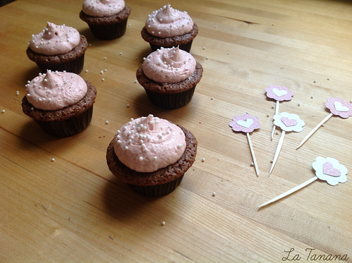 Minicupcakes de chocolate y crema de fresa