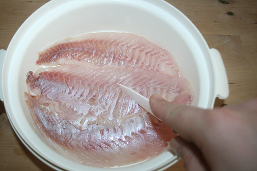 20 - Fischfilets einschneiden / Incise fish