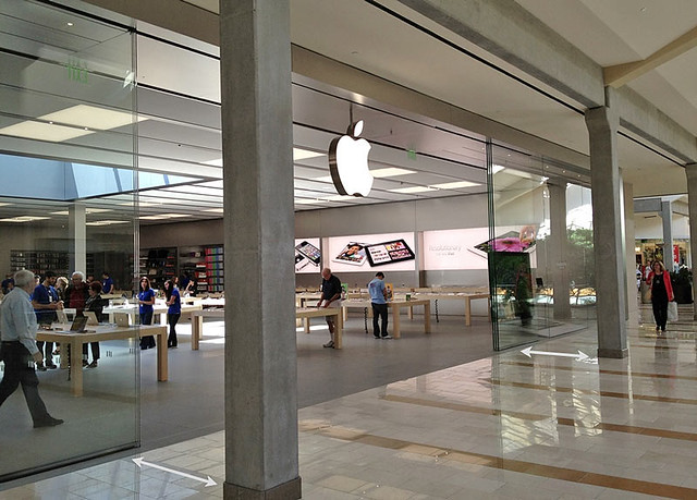Bellevue Square Apple Store Remodel