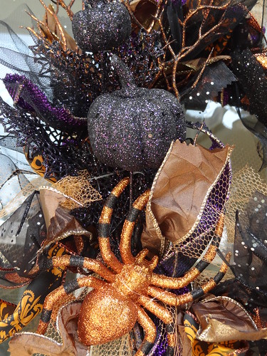 Halloween Rag Wreath Sept 2012 (8)