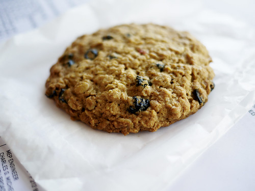 09-10 oatmeal blueberry cookie