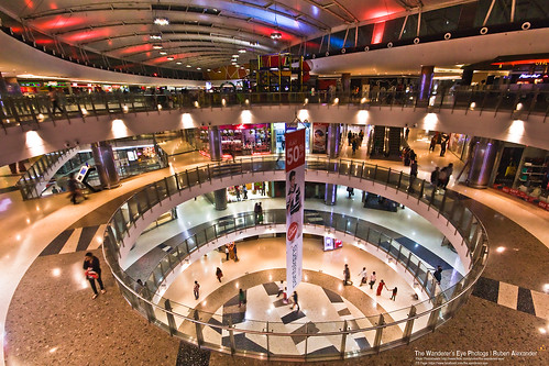 Mantri Square: Mall Cacophony by "The Wanderer's Eye"