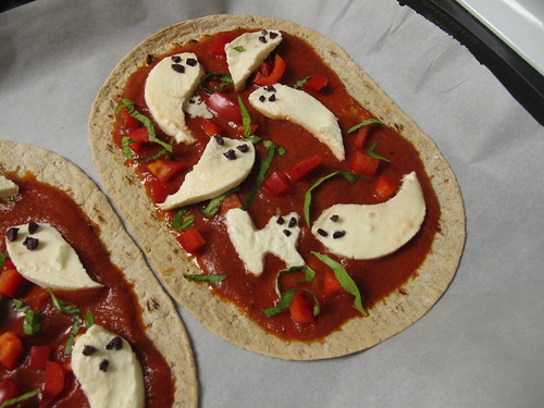 Ghost Pizza Halloween Food 4