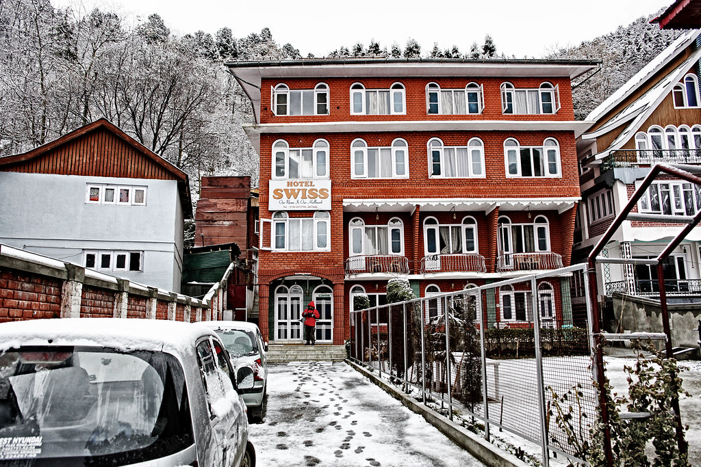 Hotel Swiss | Srinagar Kashmir