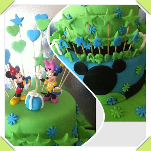 #mickey #minnie #sugarart #sugarpaste #birthdaycake by l'atelier de ronitte
