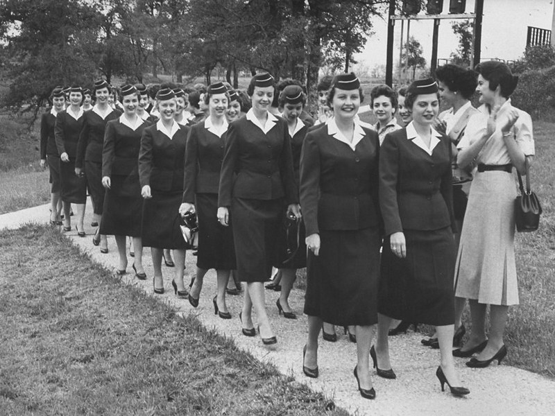 a-1958-commencement-ceremony-for-stewardess