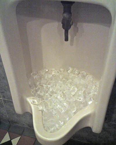 urinal full of ice, iced tea anyone? :D 38953_418677048275_2153162_n