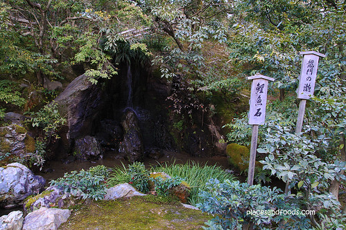 Kinkaku-ji 金閣寺 Golden Pavilion small waterfall