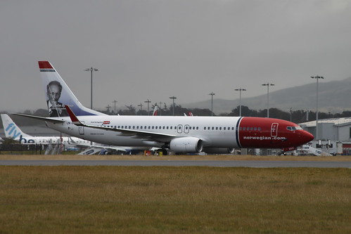 Norwegian Boeing 737-800 LN-DYY Edinburgh Airport