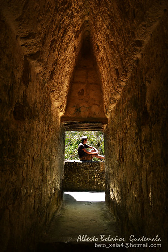 Portal Maya. by alberto bolaños1