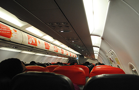 Onboard Wagon Air 7637