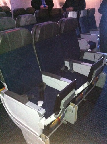 American Airlines 777-300ER main cabin seats