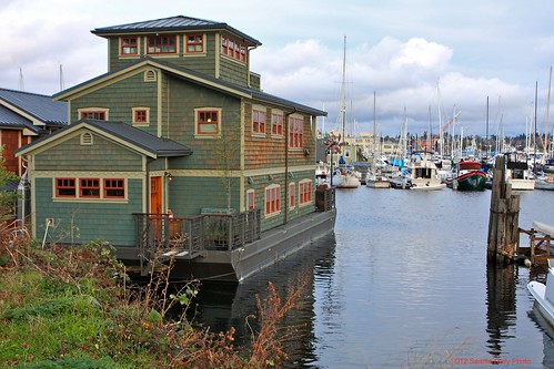 My Favorite Houseboat by Seattle Daily Photo