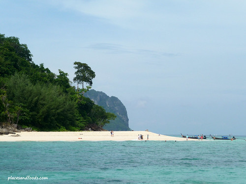 phi phi bamboo island