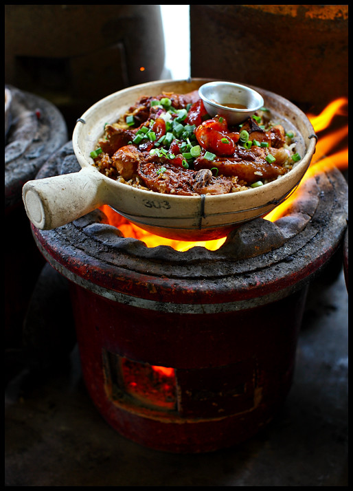 Claypot-Chicken-Rice-on-Stove