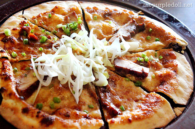 Pizza Topped with Chicken Teriyaki P275