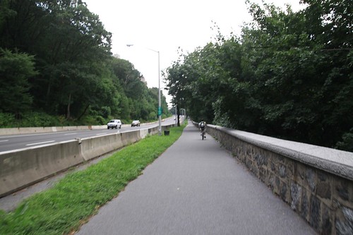 Bicycling towards George Washington Bridge