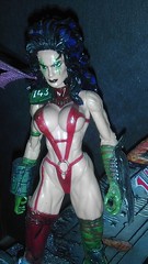 Action Figure Julie Strain HEAVY METAL 2000 F.A.K.K.2 was a Tower Records Exclusive. Featuring Regular (red outfit), ~ Camera Phone