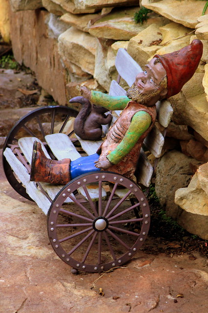 Rock City's Gnome Valley #8: Relaxing on a bench