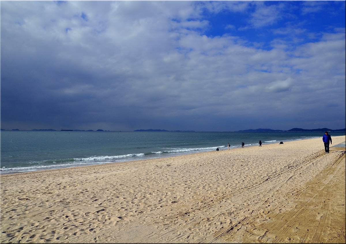 Daejeon Beach, Korea ...a cold November Day, 2012