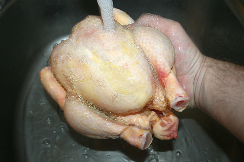 33 - Hähnchen gründlich waschen / Wash chicken thorougly