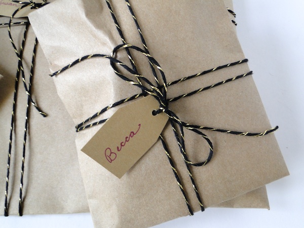 DIY Gift Wrap Envelope 10