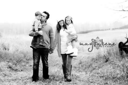 Artistic Green Bay Outdoor Family Pictures