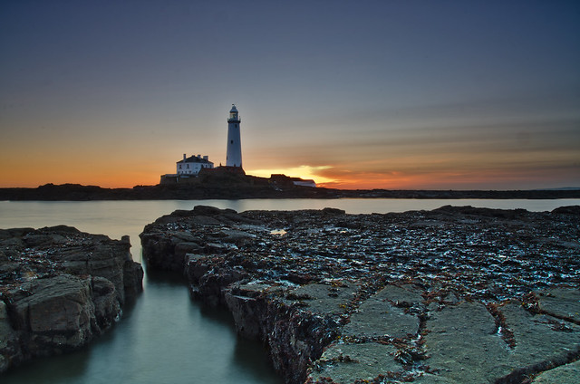St Marys Lighthouse,a winters sunrise.