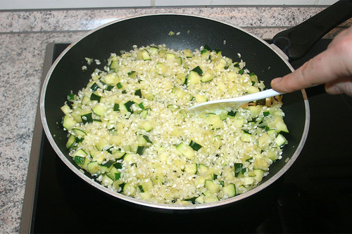 18 - Reis glasig anbraten / Sweat rice