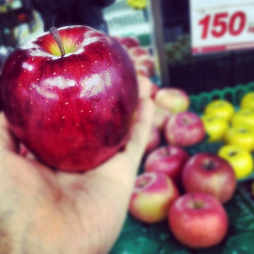 りんごの時間です #fruit #apple