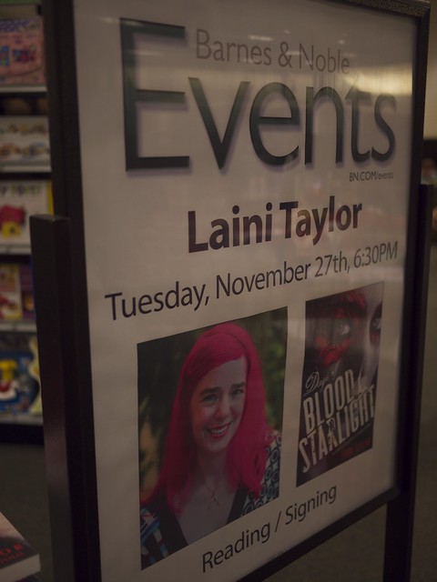 Laini Taylor at BN - on Clear Eyes, Full Shelves