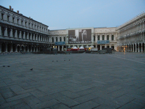 DSCN1796 _ Piazza San Marco, 14 October