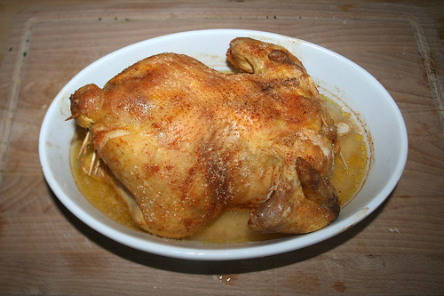 46 - Hähnchen aus dem Ofen entnehmen / Take chicken from oven